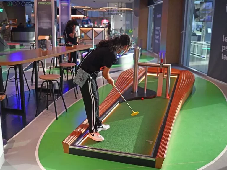 the-bunker-at-topgolf-dubai-179f271910f-original-ratio-68efe238eb57e